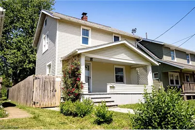 1209 Roslyn Avenue SW, Canton, OH 44710 - Photo 2