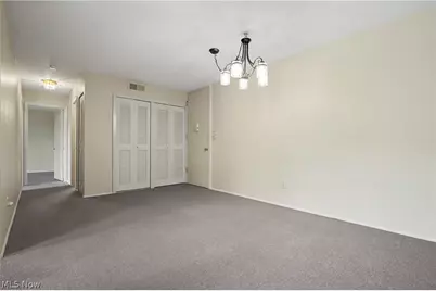 3066 Kent Road #301, Stow, OH 44224 - Photo 4