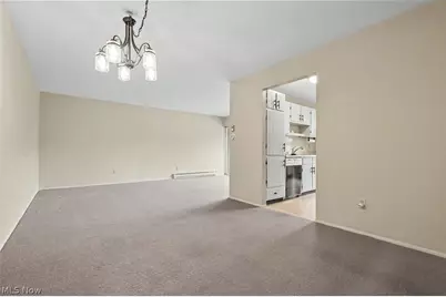 3066 Kent Road #301, Stow, OH 44224 - Photo 2