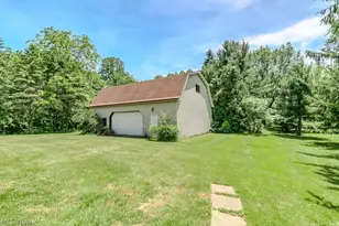10051 Chardon Rd, Chardon, OH 44024 - Photo 36