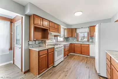 85 Maple Drive, Hudson, OH 44236 - Photo 8