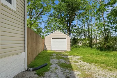 521 High Street, Fairport Harbor, OH 44077 - Photo 28