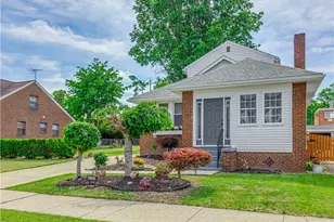4084 W 50th St, Loveland, OH 44144 - Photo 2
