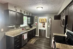 693 Hollywood Ave, Sheffield, OH 44054 - Photo 12