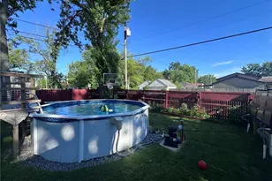 693 Hollywood Ave, Sheffield, OH 44054 - Photo 8