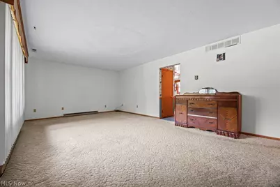 8000 Parks Avenue NE, Alliance, OH 44601 - Photo 6
