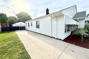 32125 Densmore Rd, Willowick, OH 44095 - Photo 22