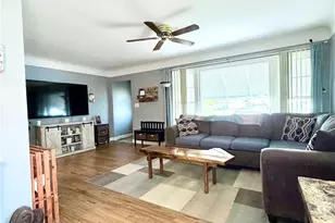32125 Densmore Rd, Willowick, OH 44095 - Photo 4
