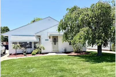 32125 Densmore Road, Willowick, OH 44095 - Photo 2
