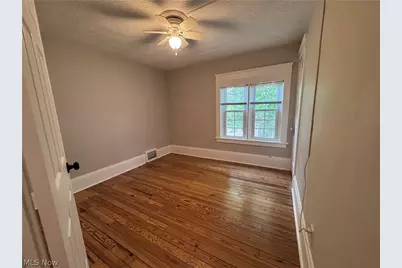 109 Moffet Avenue, Chardon, OH 44024 - Photo 8