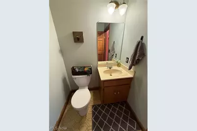 238 Edgemore Street NE, Sugarcreek, OH 44681 - Photo 24
