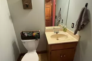 238 Edgemore St NE, Sugarcreek, OH 44681 - Photo 24