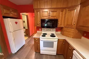 238 Edgemore St NE, Sugarcreek, OH 44681 - Photo 14