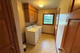 238 Edgemore St NE, Sugarcreek, OH 44681 - Photo 16
