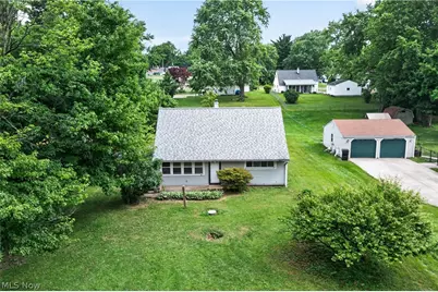 4174 Burkey Road, Austintown, OH 44515 - Photo 2