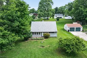 4174 Burkey Rd, Austintown, OH 44515 - Photo 2