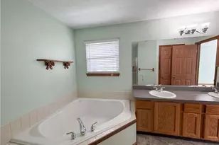 6016 W Breezeway Dr, North Ridgeville, OH 44039 - Photo 6