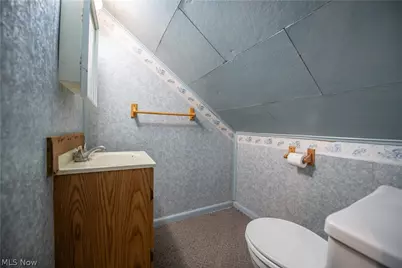 3063 Diamond Street NE, Canton, OH 44721 - Photo 18