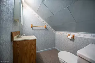 3063 Diamond St NE, Canton, OH 44721 - Photo 18