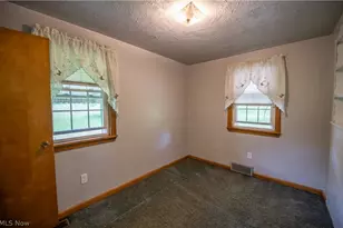 3063 Diamond St NE, Canton, OH 44721 - Photo 12