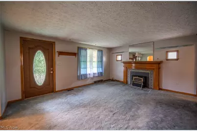 3063 Diamond Street NE, Canton, OH 44721 - Photo 8