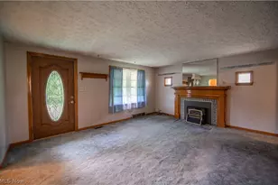 3063 Diamond St NE, Canton, OH 44721 - Photo 8