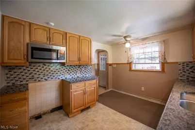 3063 Diamond Street NE, Canton, OH 44721 - Photo 6