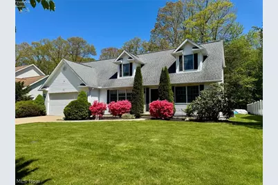 743 Dogwood Lane, Vermilion, OH 44089 - Photo 2