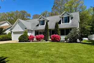 743 Dogwood Ln, Vermilion, OH 44089 - Photo 2