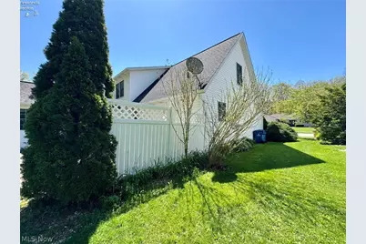 743 Dogwood Lane, Vermilion, OH 44089 - Photo 4