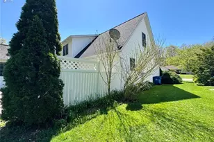 743 Dogwood Ln, Vermilion, OH 44089 - Photo 4