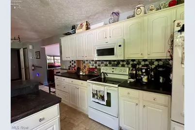 743 Dogwood Lane, Vermilion, OH 44089 - Photo 12