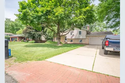 7819 Aramis Street NW, Massillon, OH 44646 - Photo 2