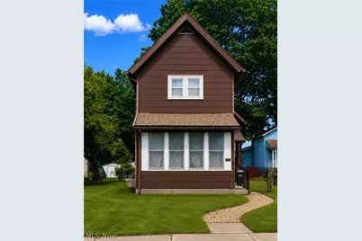 712 Green Avenue SW, Massillon, OH 44647 - Photo 1