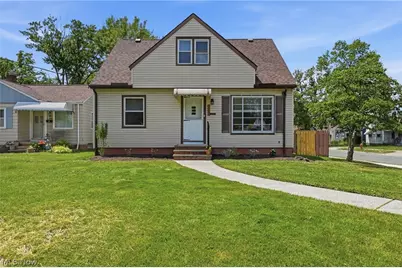 5010 Claremont Boulevard, Garfield Heights, OH 44125 - Photo 1