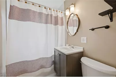 5010 Claremont Boulevard, Garfield Heights, OH 44125 - Photo 12