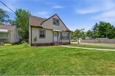 5010 Claremont Boulevard, Garfield Heights, OH 44125 - Photo 32