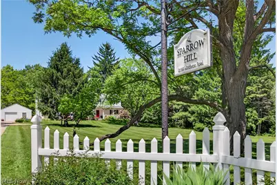 2069 Middleton Road, Hudson, OH 44236 - Photo 2