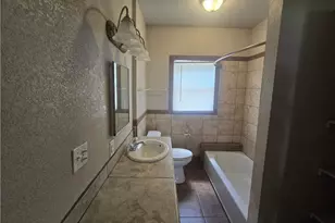 2424 Elm St, Youngstown, OH 44505 - Photo 8