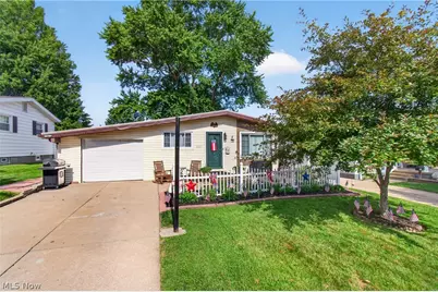 555 Standish Street NW, Massillon, OH 44647 - Photo 2