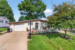 555 Standish St NW, Massillon, OH 44647 - Photo 2