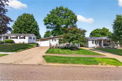 555 Standish Street NW, Massillon, OH 44647 - Photo 4