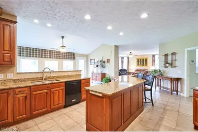 4824 Remmington Avenue, Copley, OH 44321 - Photo 8