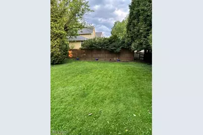 313 Miles Road, Chagrin Falls, OH 44022 - Photo 4