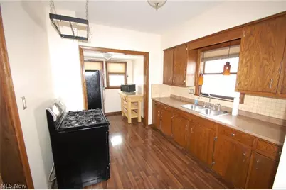 146 N Richview Avenue, Youngstown, OH 44509 - Photo 2