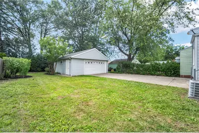 1720 Empire Road, Wickliffe, OH 44092 - Photo 6
