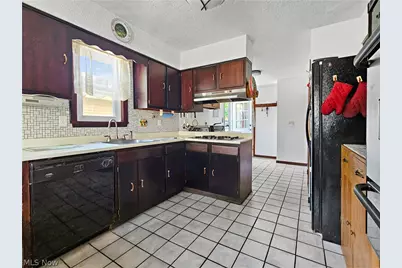 294 Plymouth Road, Eastlake, OH 44095 - Photo 8
