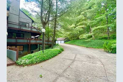2193 Pinebrook Trail, Cuyahoga Falls, OH 44223 - Photo 20