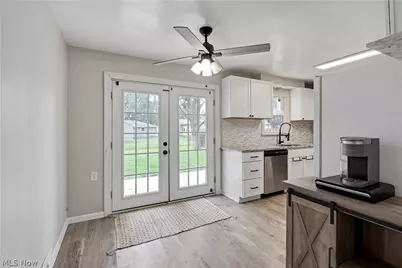 4257 Selkirk Avenue, Austintown, OH 44511 - Photo 6