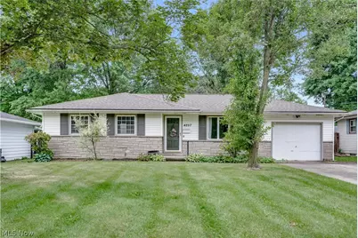 4257 Selkirk Avenue, Austintown, OH 44511 - Photo 1